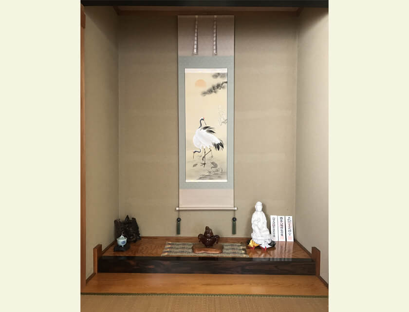 tokonoma washitsu alcove tsurukame turtle cranes hanging scroll kakejiku